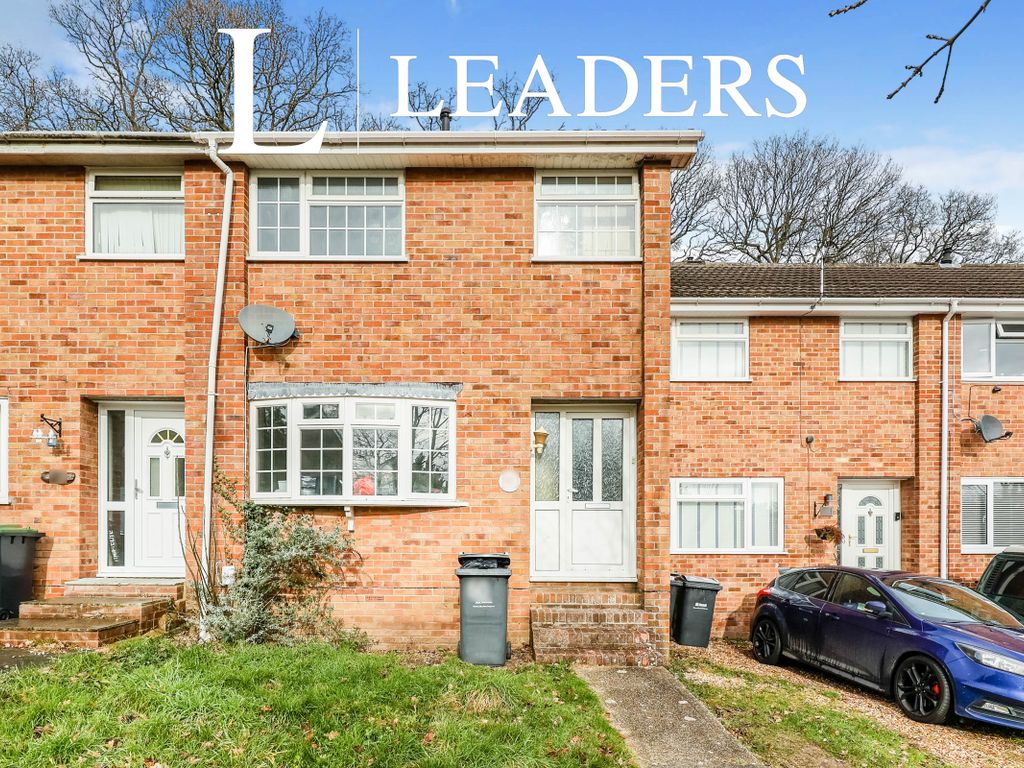 2 bed terraced house to rent in James Copse Road, Waterlooville PO8