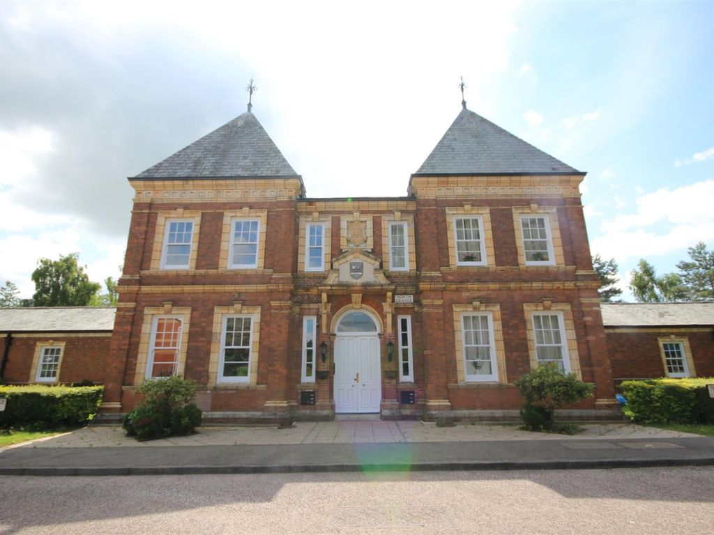 2 bed flat to rent in Clyst Heath, Exeter EX2, £1,200 pcm Zoopla