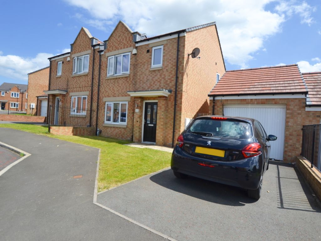 3 bed semidetached house for sale in Buttercup Lane, Houghton Le