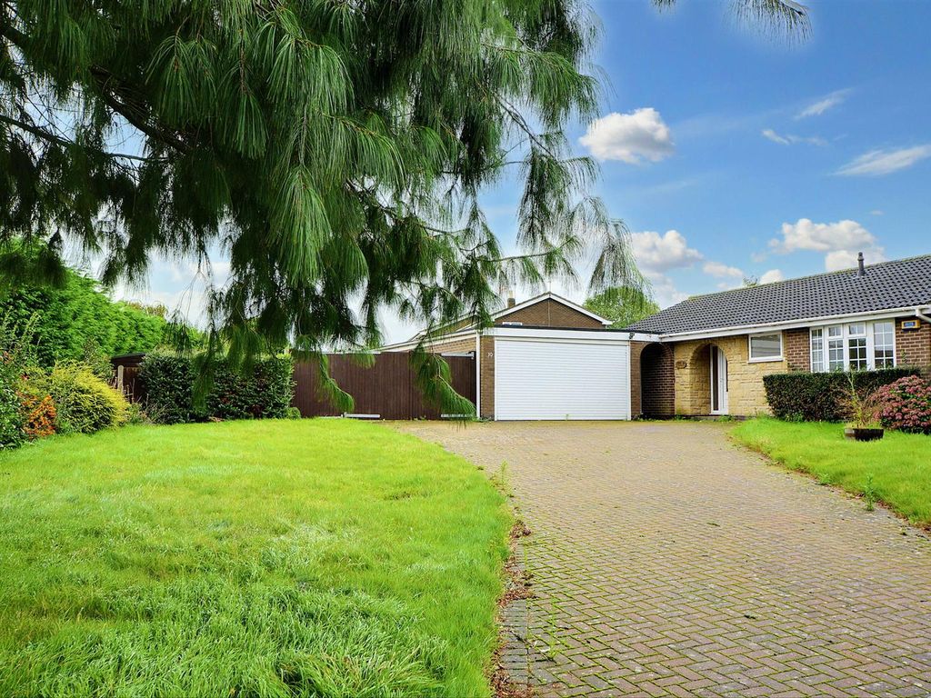 3 bed detached bungalow for sale in Shirley Close, Castle Donington