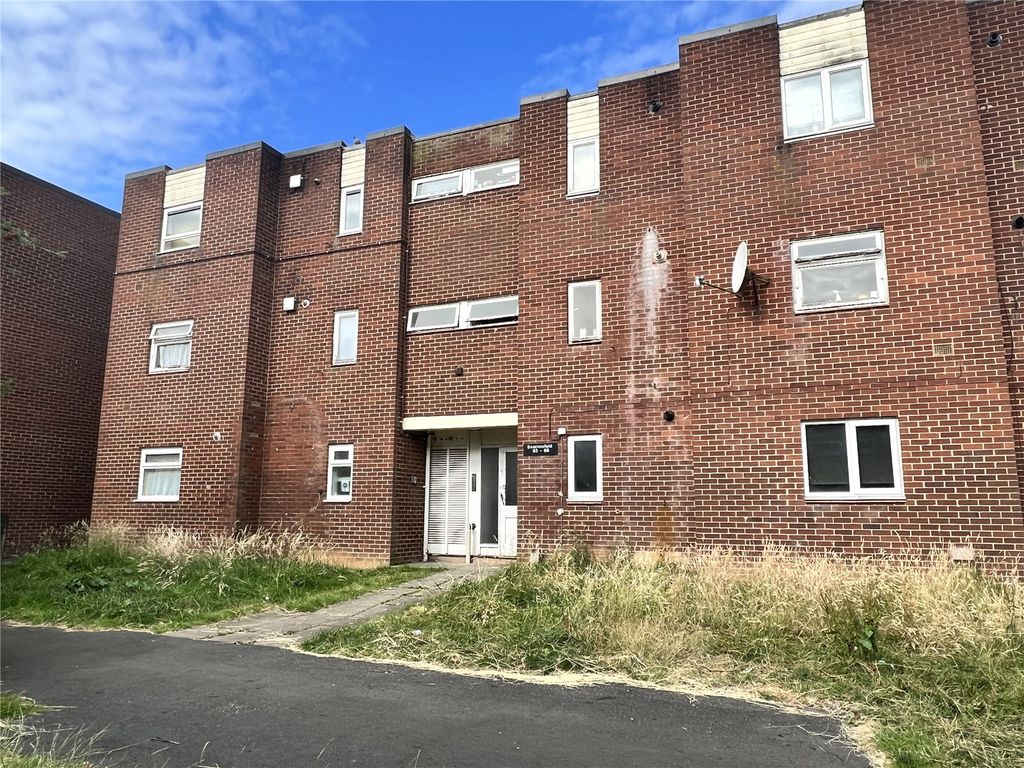 1 bed flat for sale in Beaconsfield, Brookside, Telford, Shropshire TF3