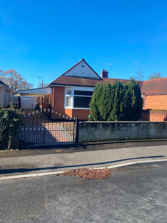 2 bed bungalow for sale in Bramley Road, Bournemouth BH10 Zoopla