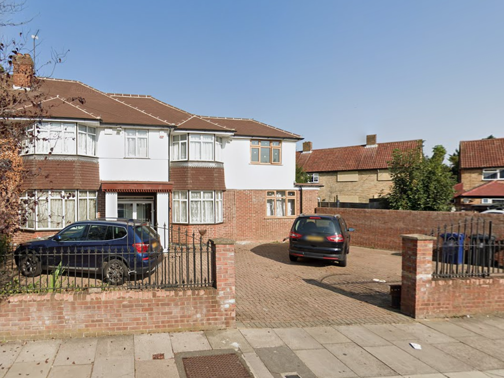 Studio to rent in Watery Lane, Northolt UB5 Zoopla