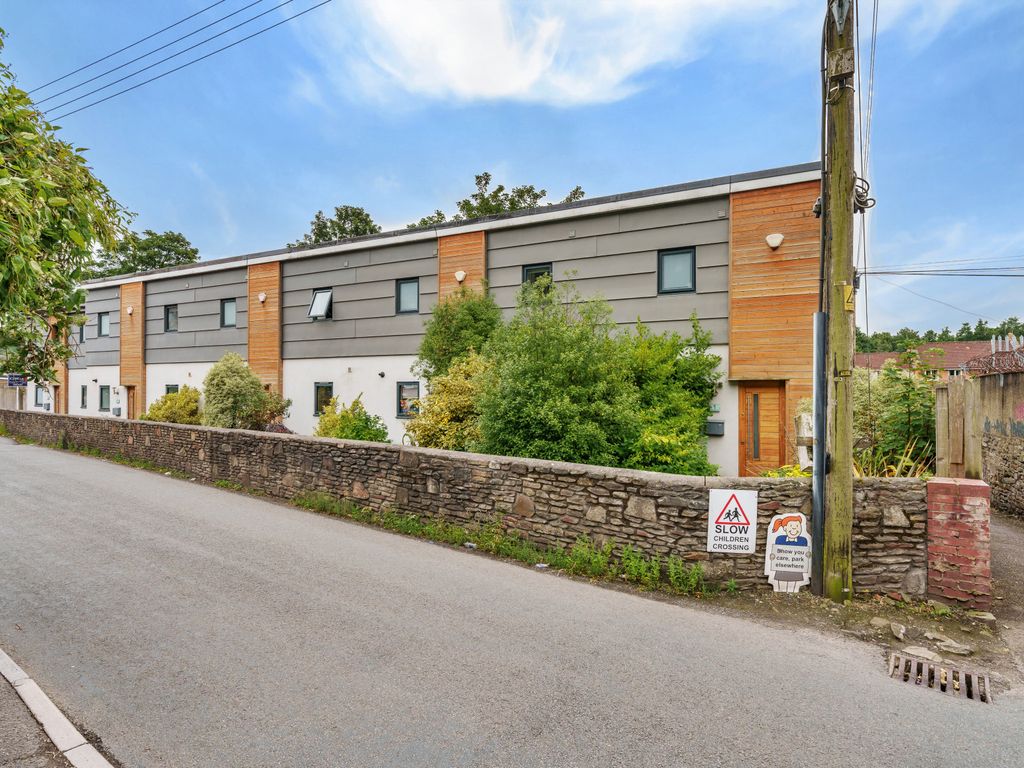2 bed end terrace house for sale in Crews Hole Road, Bristol, Somerset