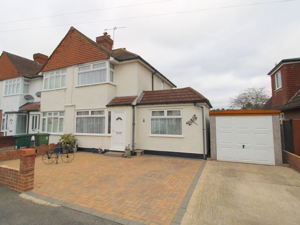 3 bed end terrace house for sale in Ashford Avenue, Ashford TW15, £450,000 Zoopla