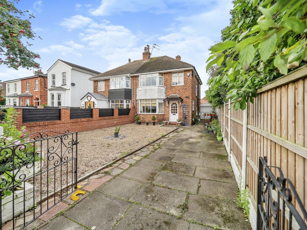 3 bed semidetached house for sale in Belmont Street, Birkdale