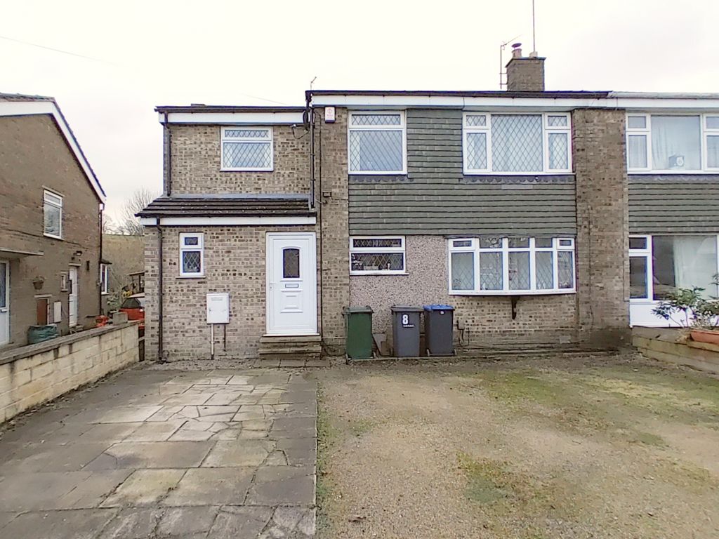 5 bed semidetached house for sale in Middlebrook Crescent, Bradford