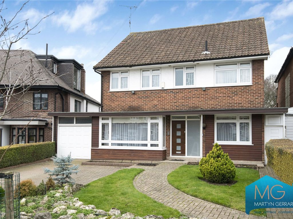 4 bed detached house for sale in Fairholme Gardens, London N3, £