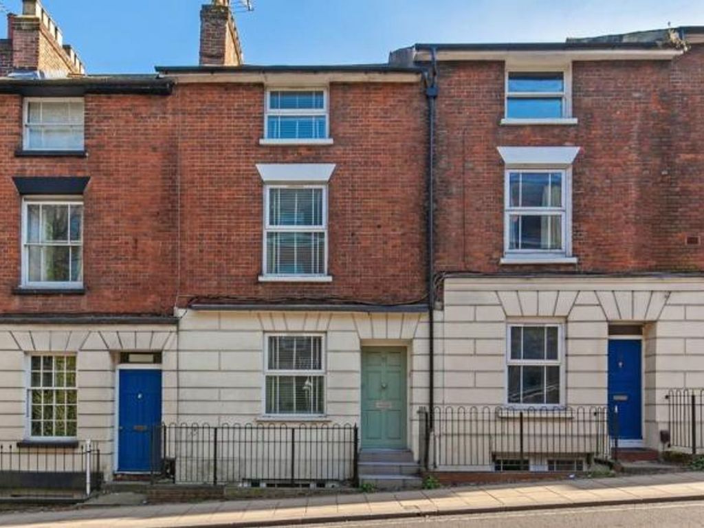 5 bed terraced house to rent in Romsey Road, Winchester SO22, £2,925