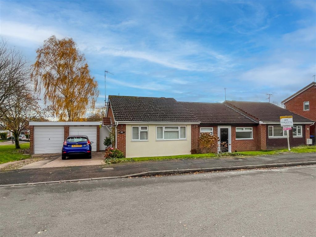 2 bed terraced bungalow for sale in Crane Close, Woodloes Park, Warwick
