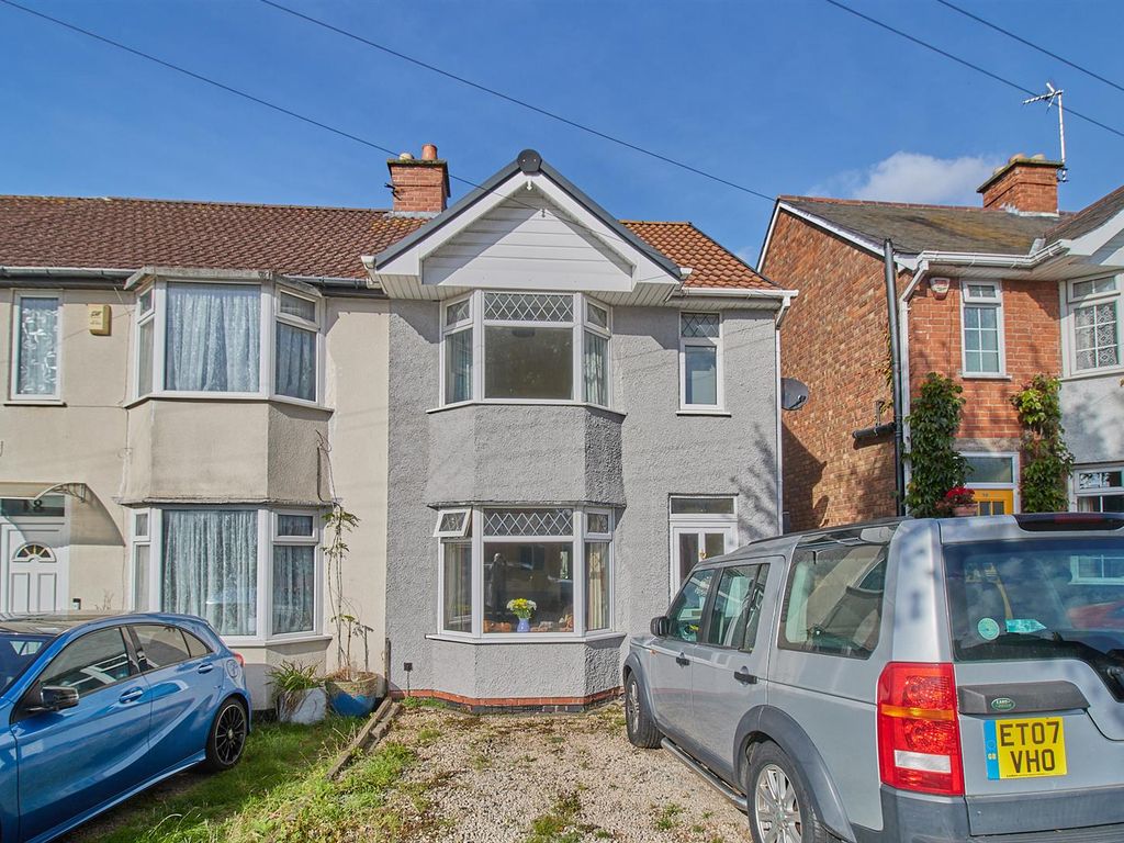 3 bed end terrace house for sale in Tudor Road, Hinckley LE10, £180,000 Zoopla