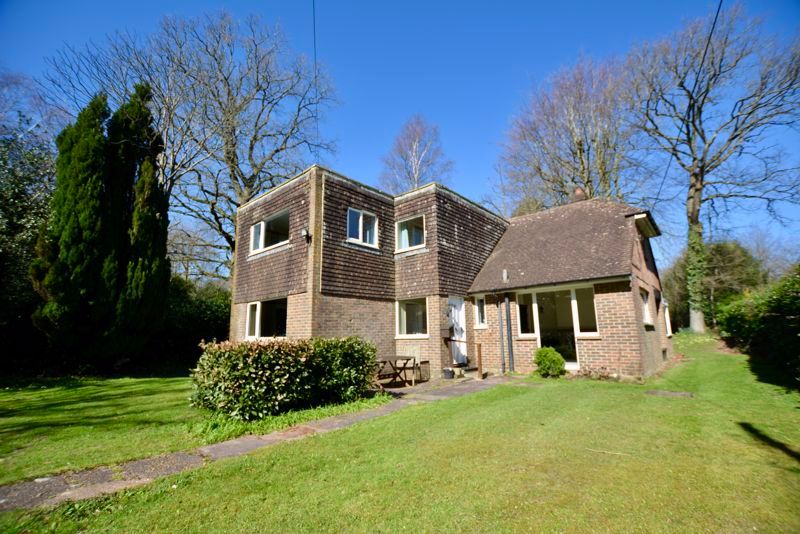 3 bed detached house for sale in Copthorne Road, Crawley RH10 Zoopla