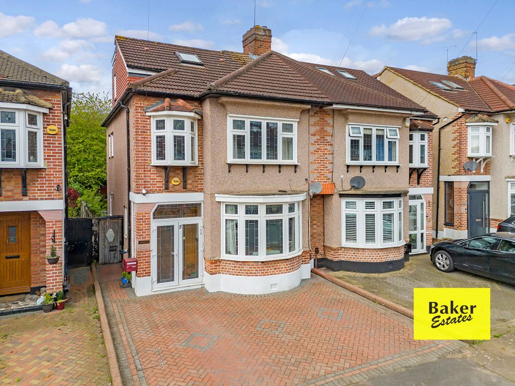 4 bed semidetached house for sale in Boleyn Way, Barkingside IG6, £