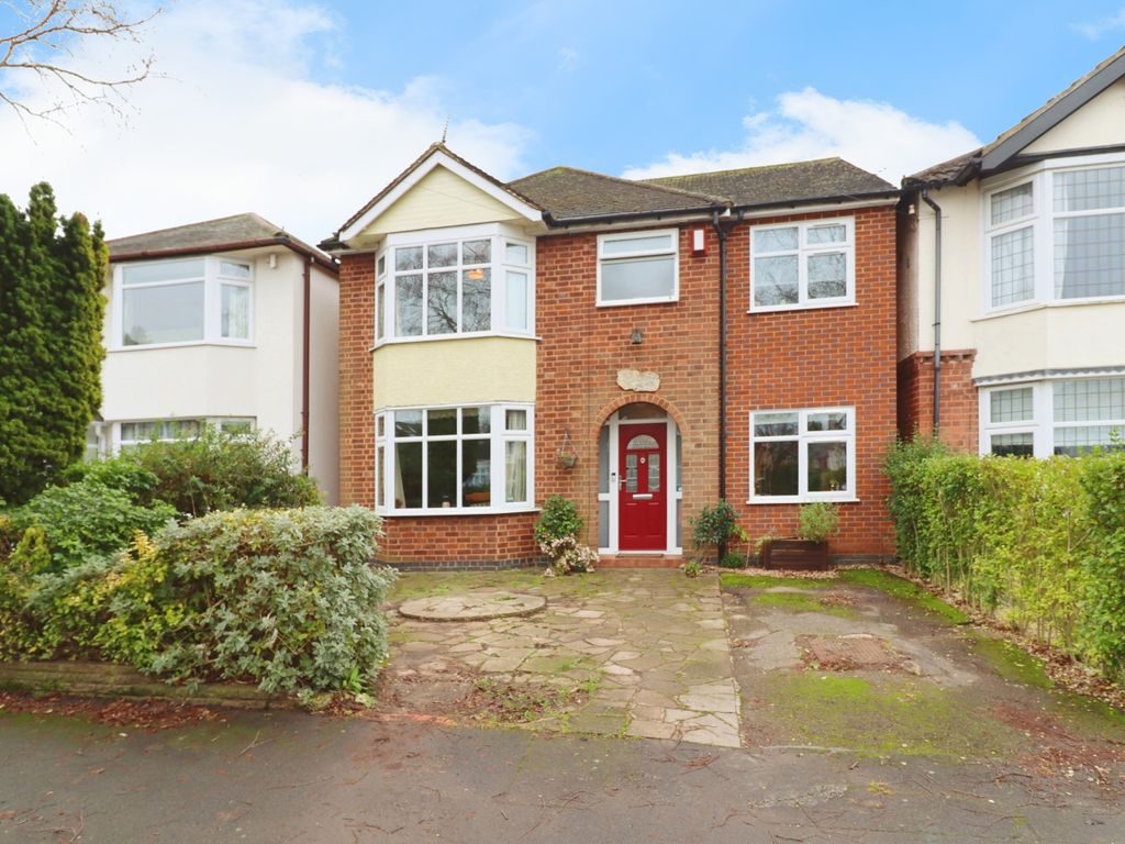4 bed detached house for sale in Sidney Road, Hillmorton, Rugby CV22, £
