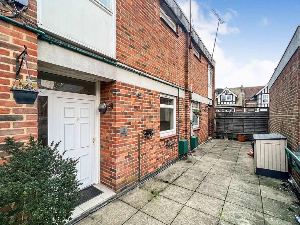 2 bed flat to rent in Arden Grove, Harpenden AL5 Zoopla