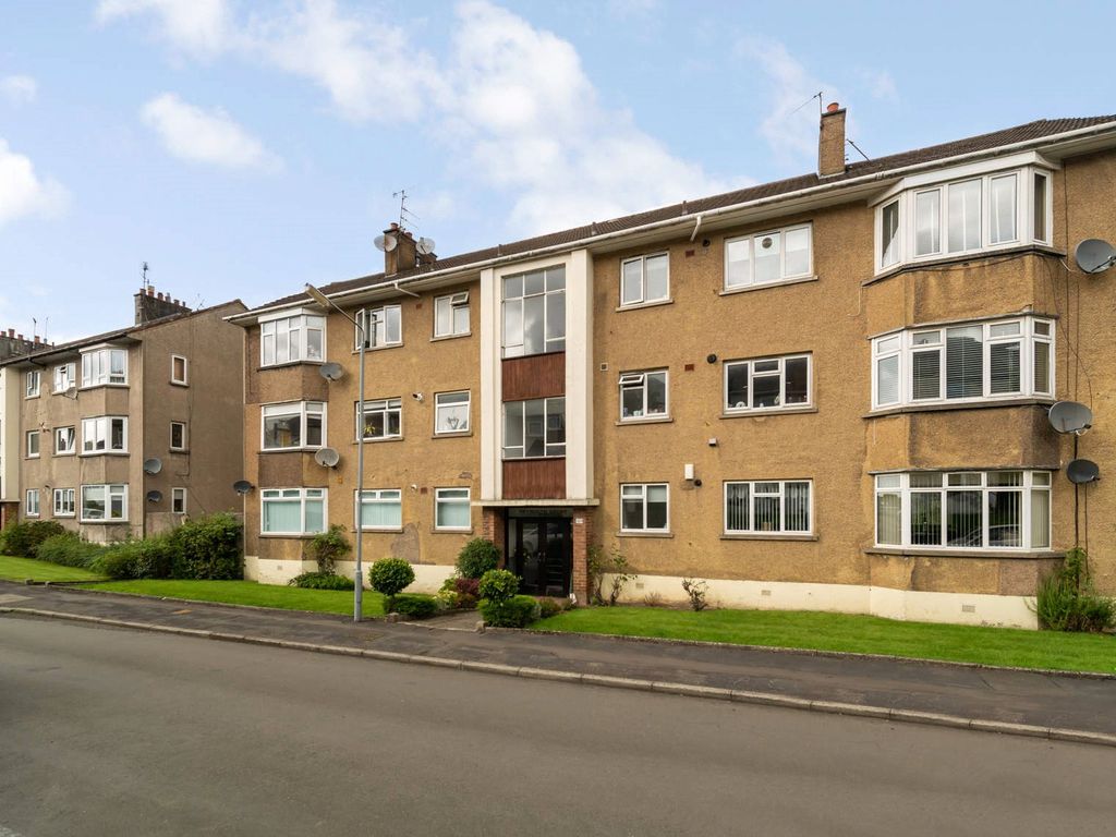 3 bed flat for sale in Weymouth Drive, Kelvindale, Glasgow G12, £