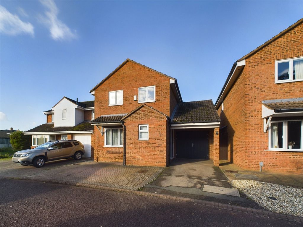 4 bed detached house for sale in Tall Elms Close, Churchdown