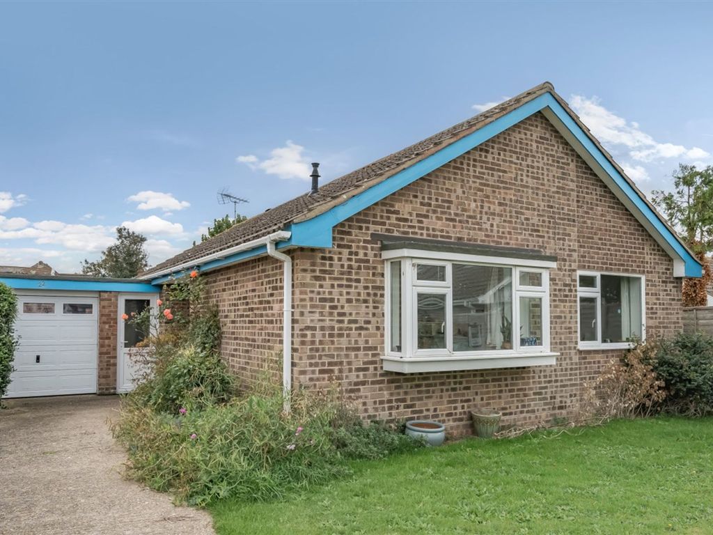 3 bed detached bungalow for sale in Large Acres, Selsey PO20, £385,000