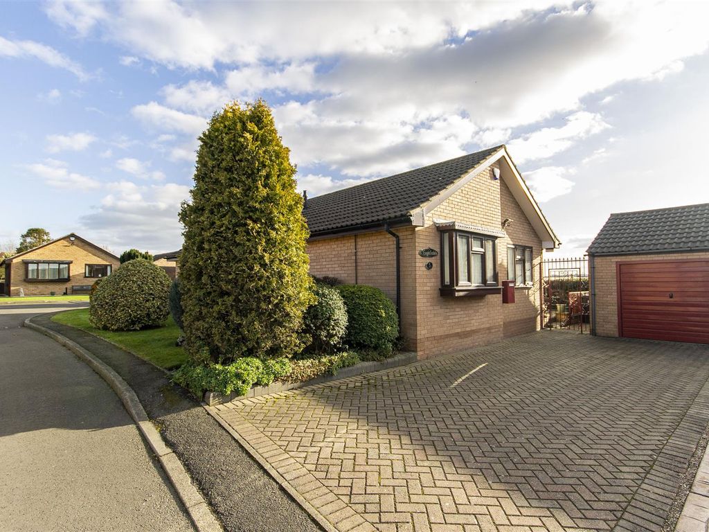 2 bed detached bungalow for sale in Upper Croft Close, Brimington