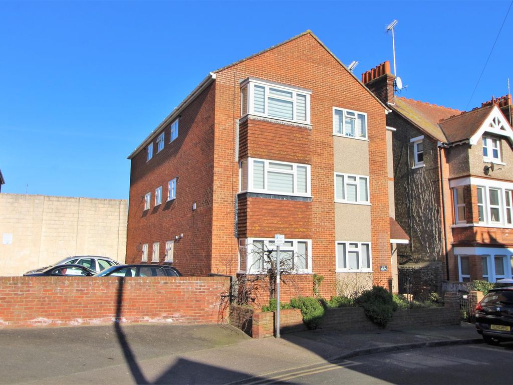 1 bed flat for sale in Wrotham Road, Broadstairs CT10 Zoopla