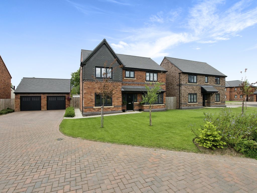 4 bed detached house for sale in Hamlet Court, Woodlands Manor, Medburn