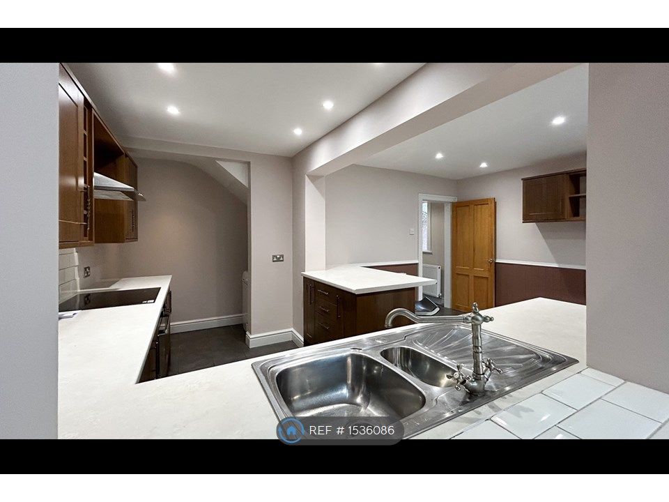 3 bed semidetached house to rent in St. Davids Terrace, Saltney Ferry