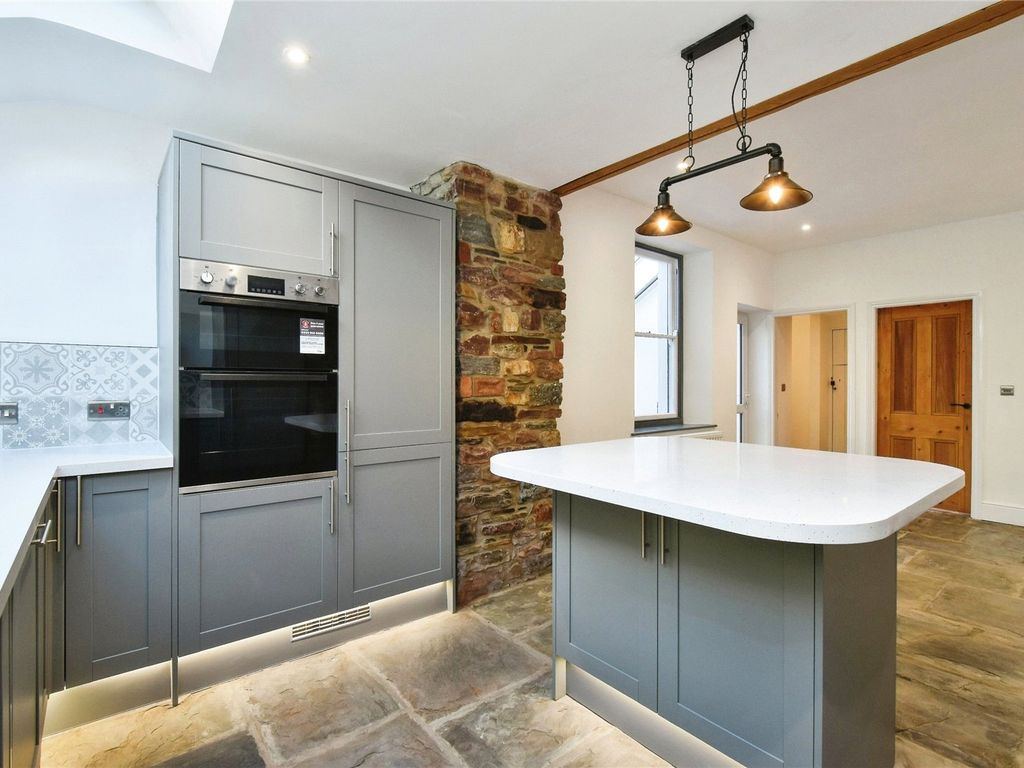 3 bed detached house for sale in Blaenau Road, Llandybie, Ammanford