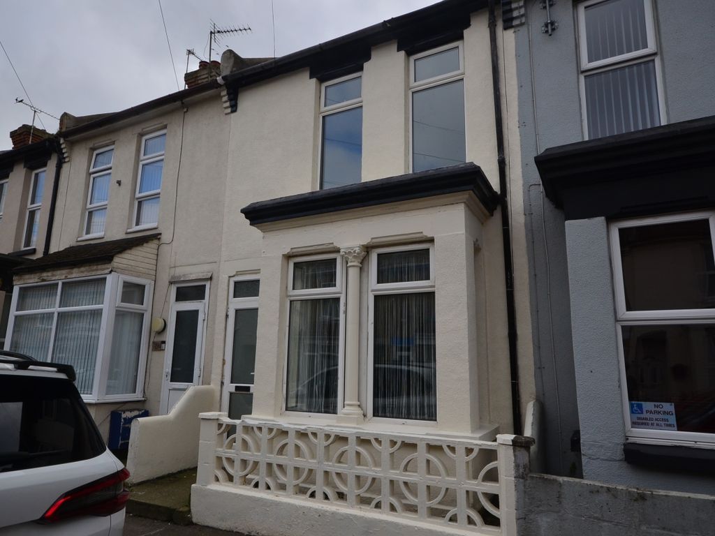 3 bed terraced house to rent in Priestfield Road, Gillingham ME7 Zoopla