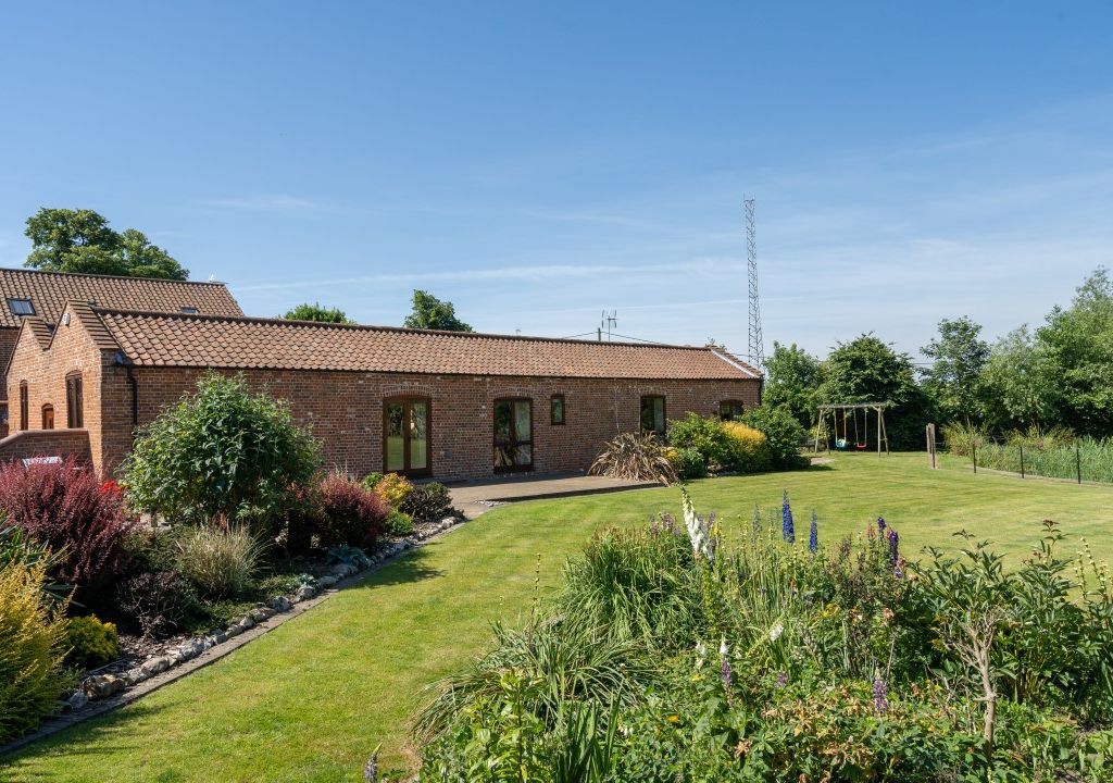 4 bed barn conversion for sale in Postwick, Norwich NR13 Zoopla