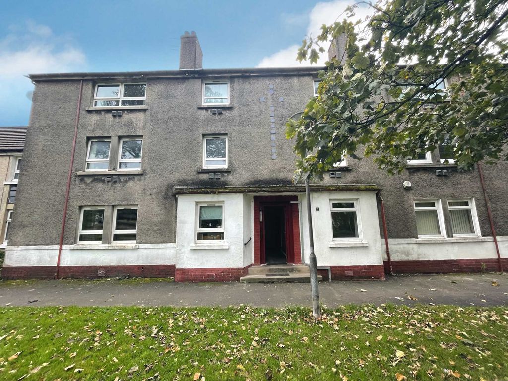 2 bed flat to rent in Sunart Avenue, Renfrew PA4, £725 pcm Zoopla