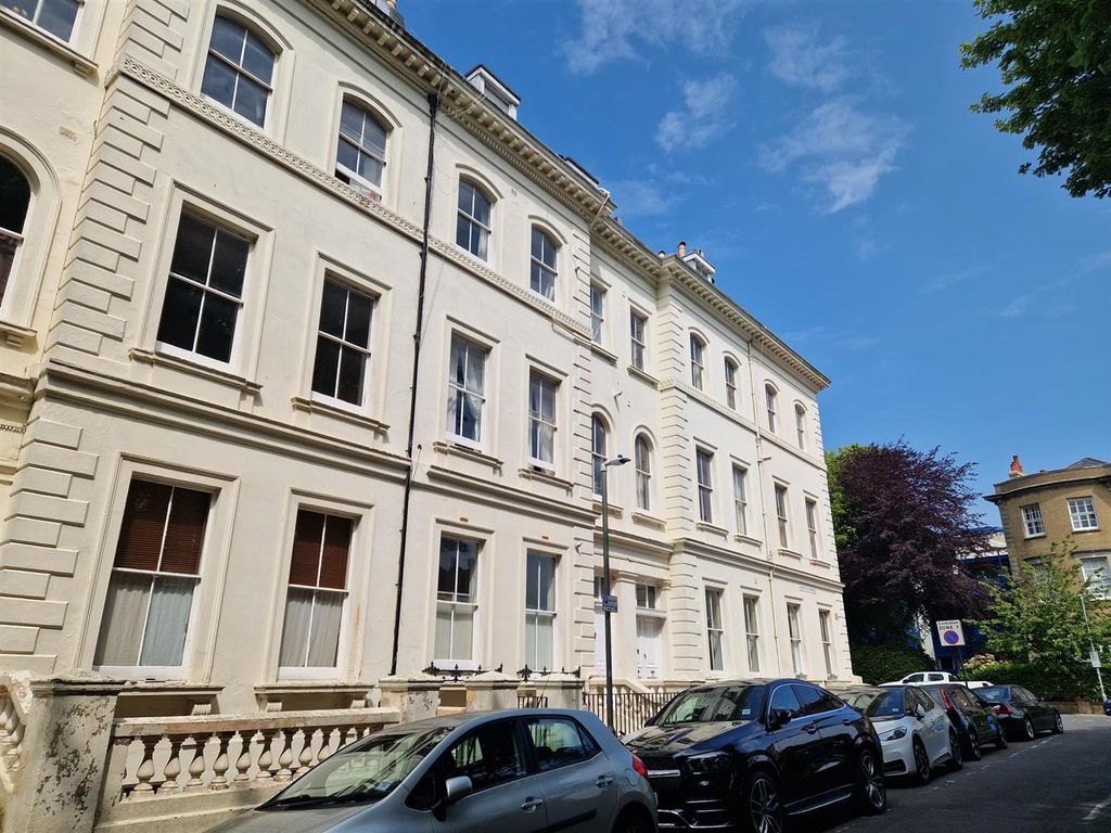 2 bed flat to rent in Norfolk Terrace, Brighton BN1 Zoopla