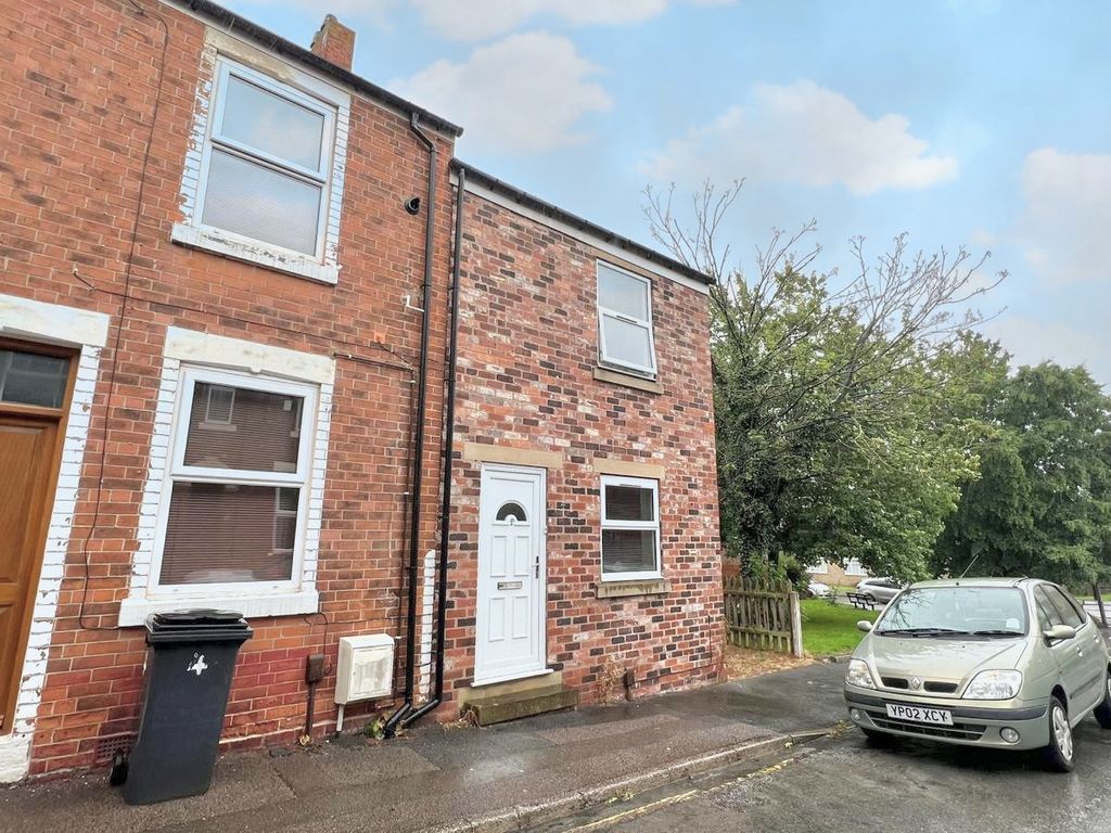 3 bed detached house to rent in Rectory Road, Staveley, Chesterfield