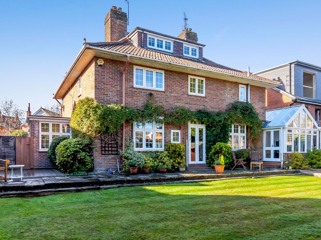 5 bed detached house for sale in Murray Road, Northwood HA6 Zoopla