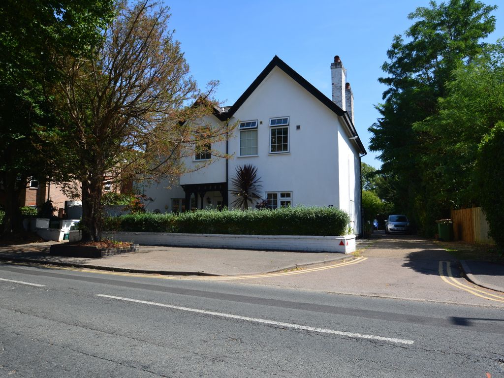 2 bed flat to rent in Ashley Road, WaltonOnThames KT12 Zoopla