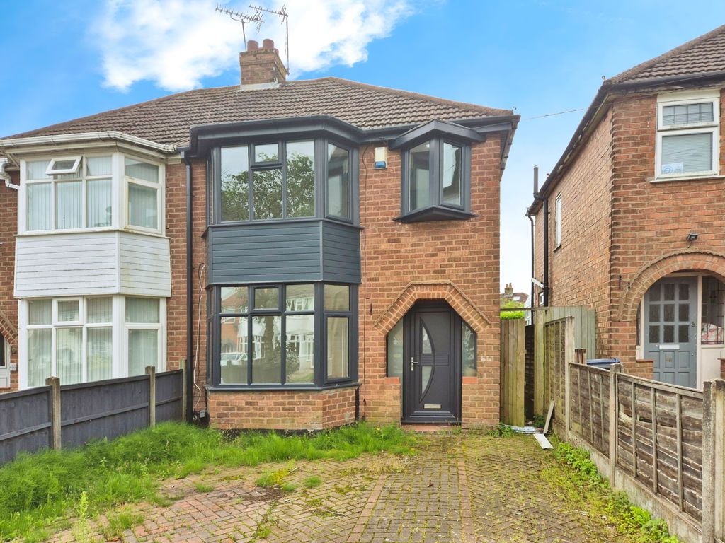 3 bed semidetached house for sale in Dowar Road, Rednal, Birmingham