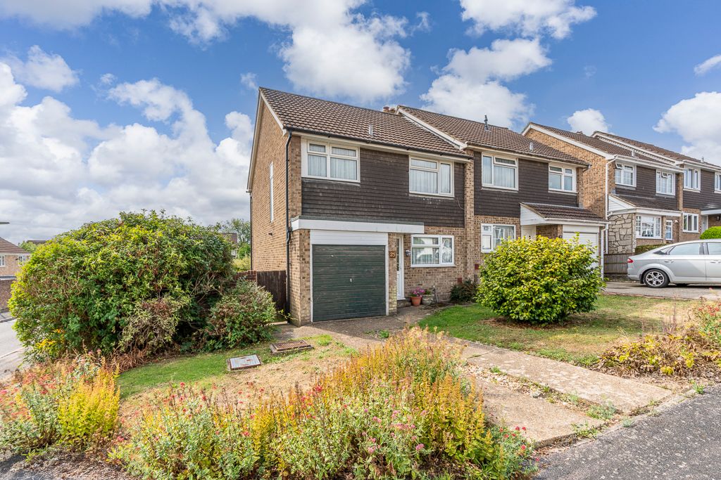 3 bed semidetached house for sale in Ravenscroft, Bursledon