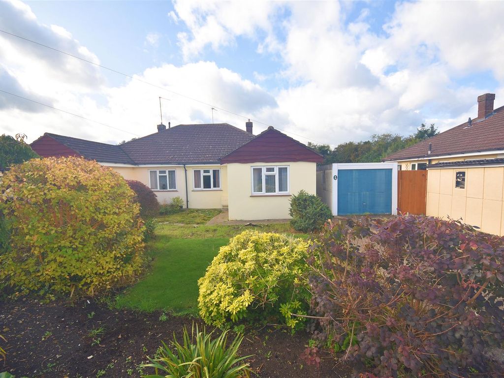 3 bed semidetached bungalow for sale in Blenheim Place, Aylesbury HP21