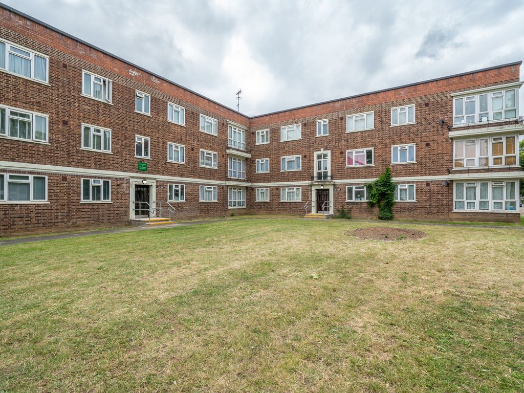 2 bed flat for sale in Longbridge Road, Barking IG11 Zoopla
