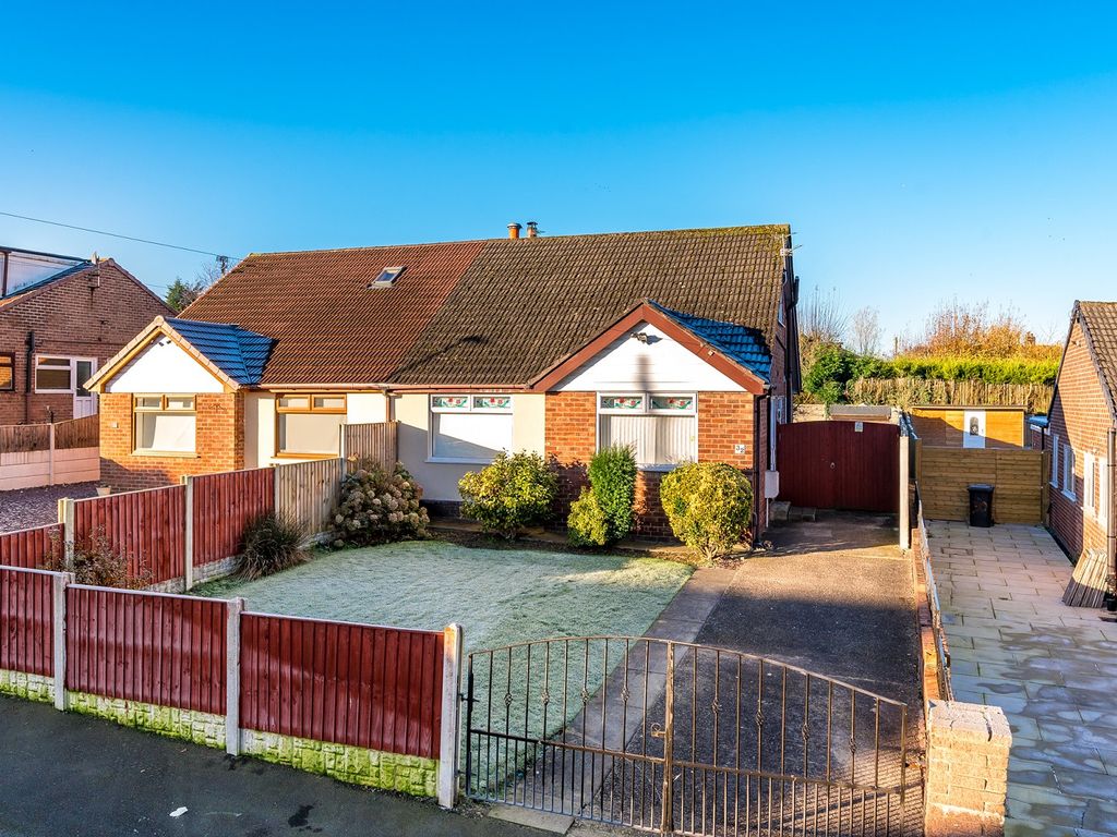 3 bed semidetached bungalow for sale in Oxford Road, Orrell, Wigan
