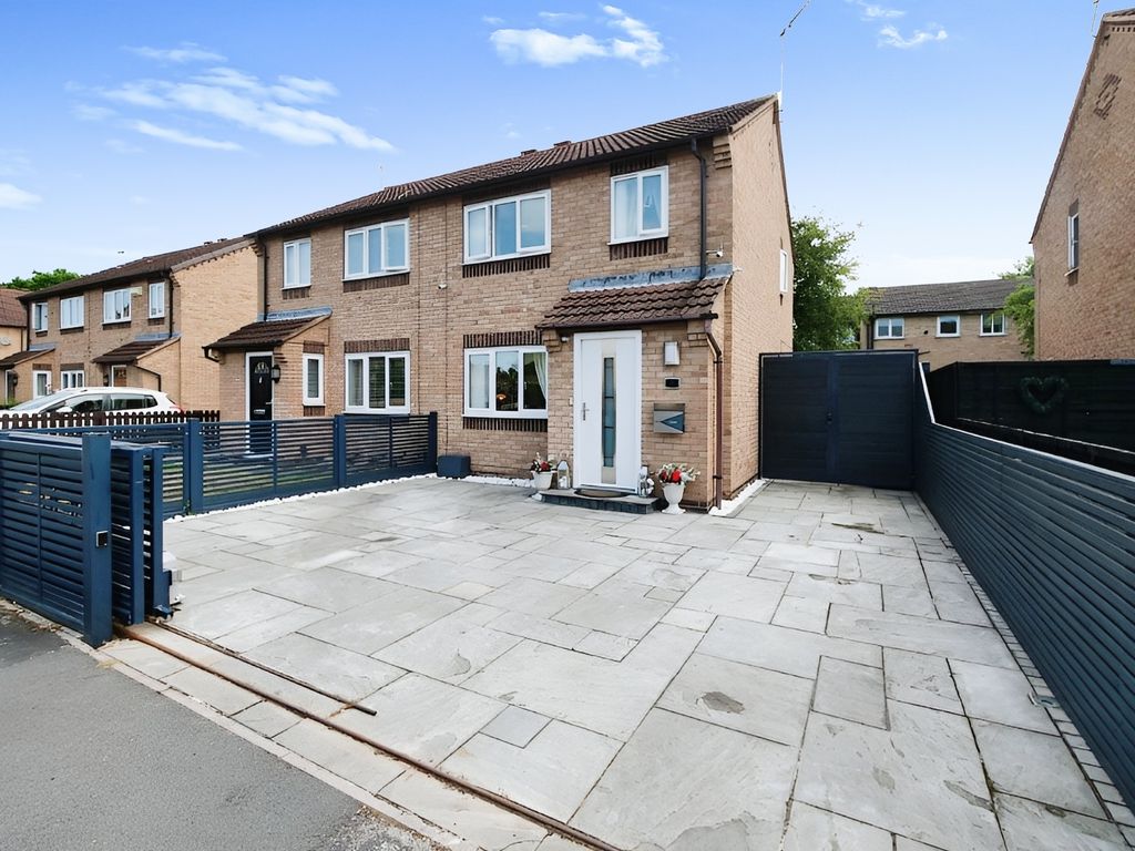 3 bed semidetached house to rent in Cranfield Place, York, North Yorkshire YO24 Zoopla