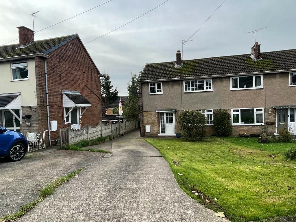 3 bed semidetached house to rent in Bainbridge Road, Bolsover S44, £