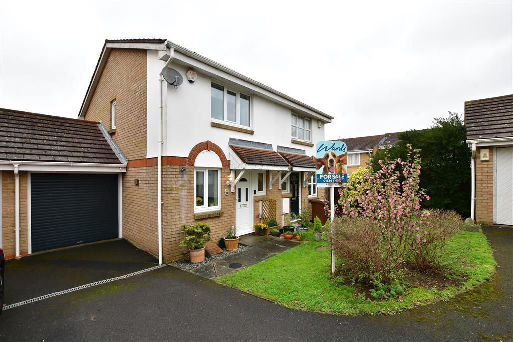 2 bed semidetached house for sale in Leigh Road, Wainscott, Rochester