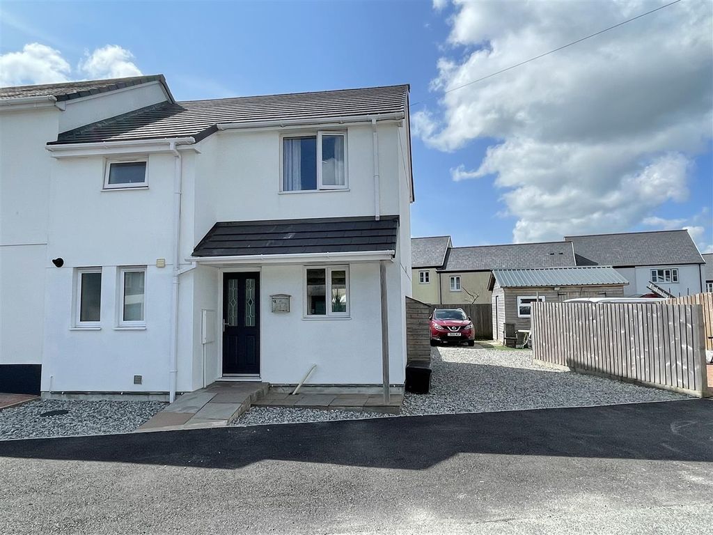 3 bed semidetached house for sale in Carnsmerry, Bugle, St. Austell