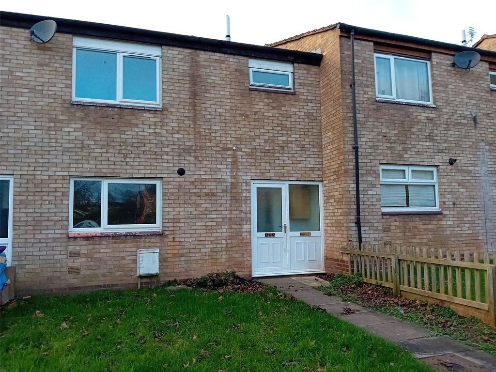 3 bed terraced house for sale in Brookside, Telford
