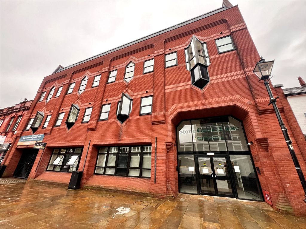 1 bed flat for sale in Churchgate, Bolton, Greater Manchester BL1, £