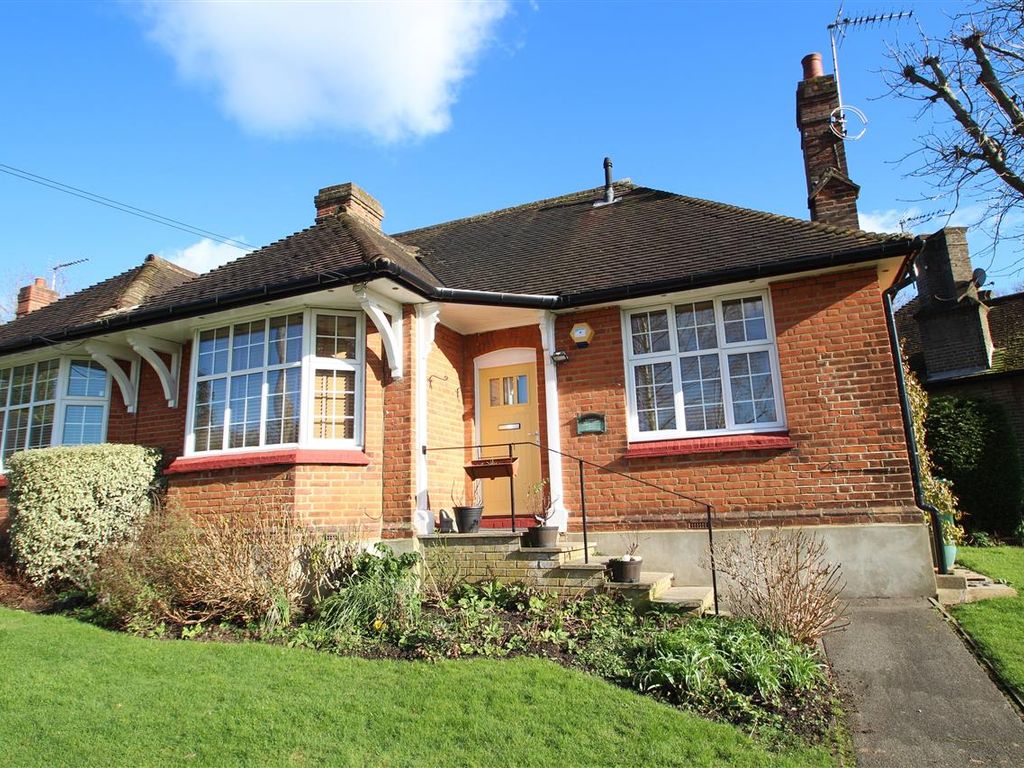 2 bed bungalow to rent in Chalet Estate, Hammers Lane, London NW7, £
