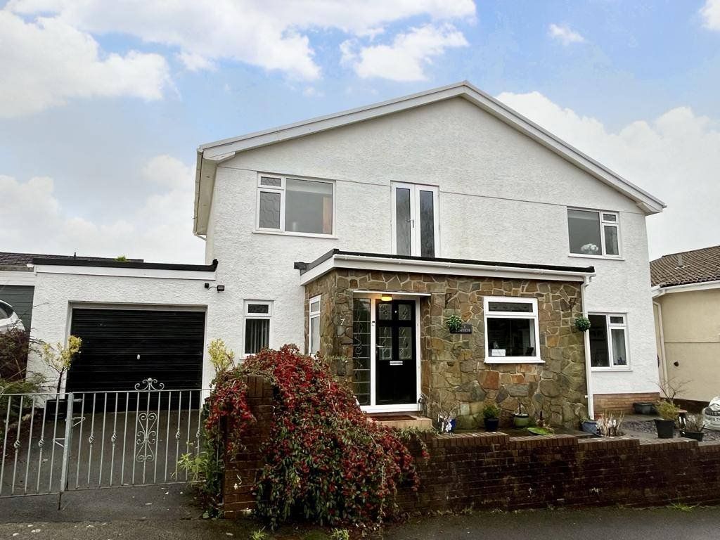 4 bed detached house for sale in Waun Sterw, Pontardawe, Swansea SA8, £375,000 Zoopla