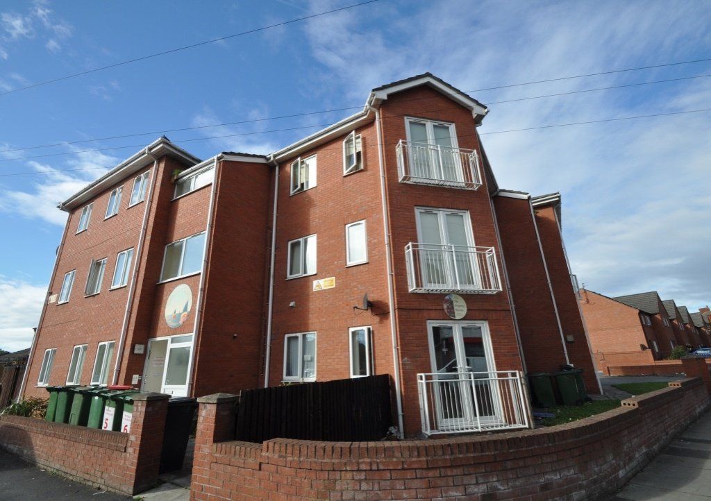 2 bed flat to rent in Borough Road, Wallasey CH44, £550 pcm Zoopla
