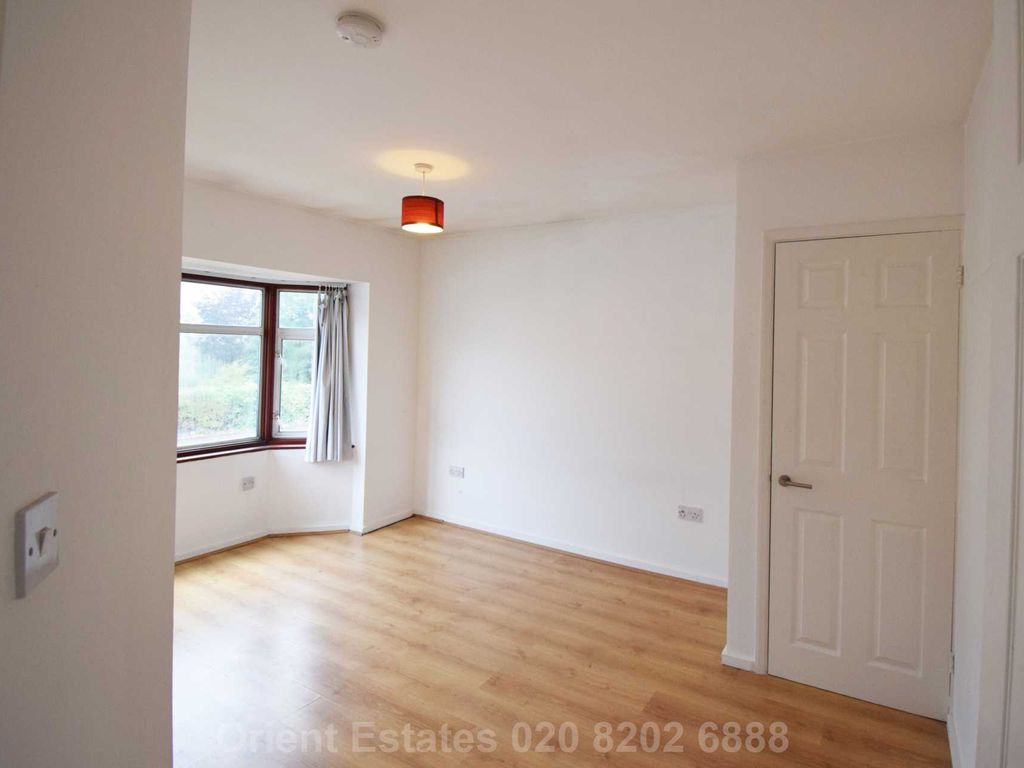 4 bed flat to rent in Colindeep Lane, Hendon NW4, £2,300 pcm Zoopla
