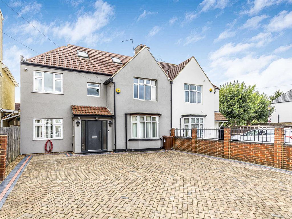 5 bed semidetached house for sale in Sutton Road, Heston TW5, £965,000